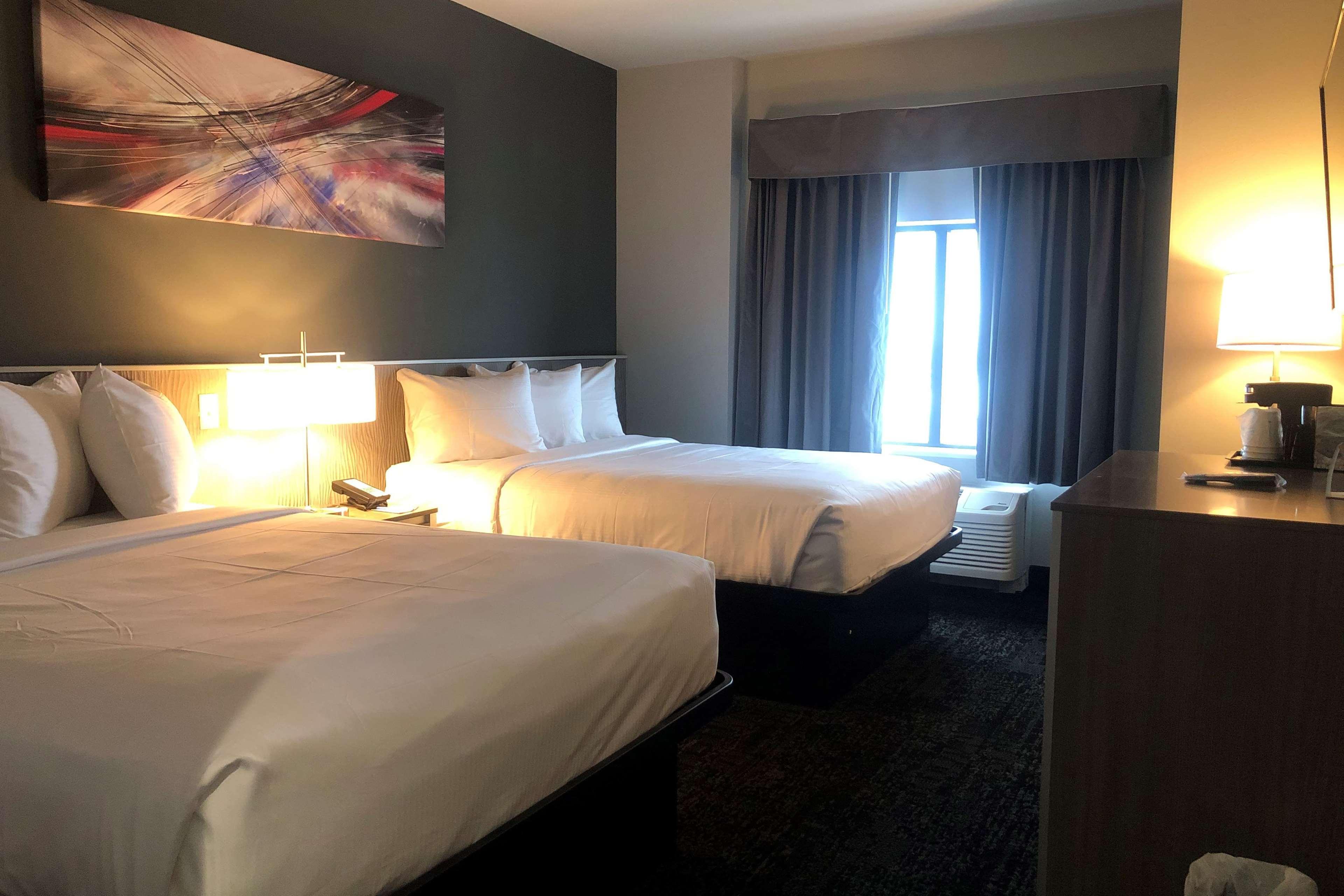 Hotel Baymont By Wyndham Madison Exterior foto